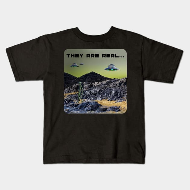 UFO's and Aliens - They are real... Kids T-Shirt by The Black Panther